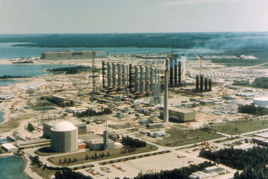 Aerial photo of the Heavy Water Plant during the 80s.