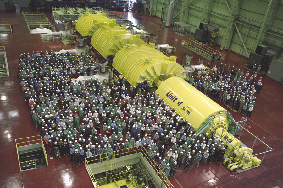 Aerial photo of employees celebrating Unit 4 Return to Service.